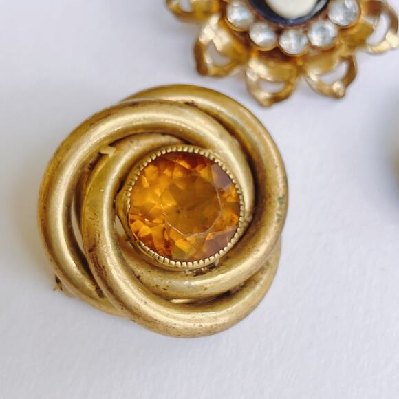 Vintage Brooch Lot of 3, Cameo Amber Glass Celtic Knot Mid Century - Early 1900s - Picture 3 of 10